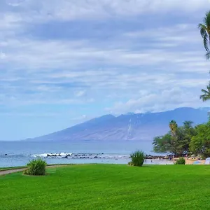 https://aloha-moon-a-chic-and-dreamy-modern-tropical-hideaway.hotelsinhawaii.org